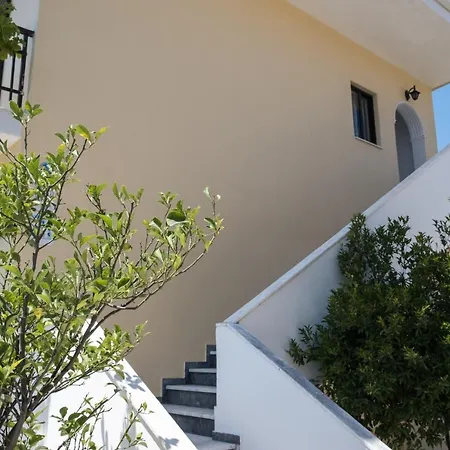 Soula Apartamento Ýpsos